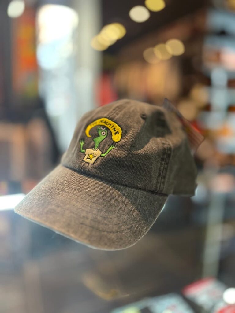 トイマシーンのキャップ