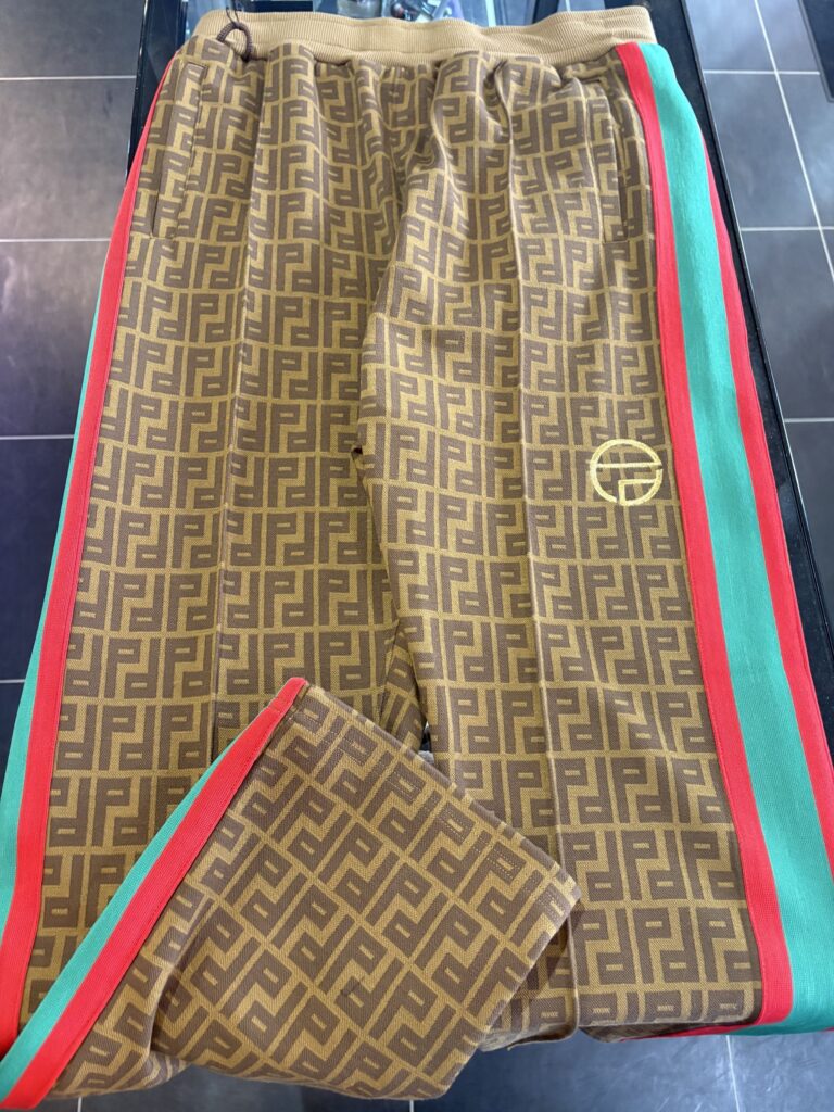 パンクのボトムス