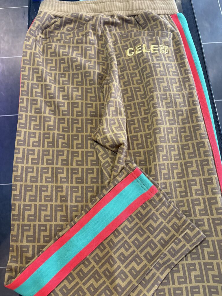 パンクのボトムス